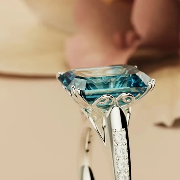 GORGEOUS Art Deco Style Emerald Cut Blue Topaz Color Ring Silver Size 9 - Picture 3 of 7